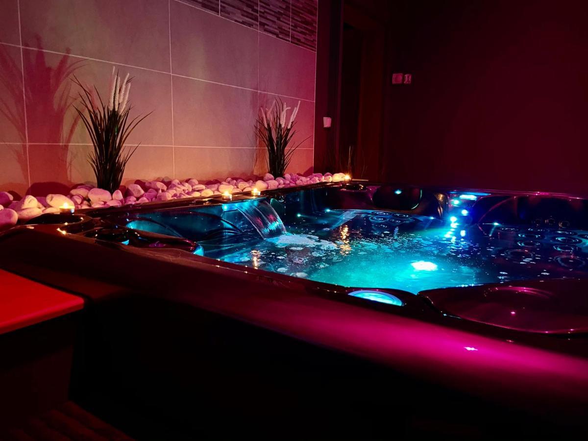 Suite Avec Jacuzzi Et Sauna Privee Évreux Εξωτερικό φωτογραφία